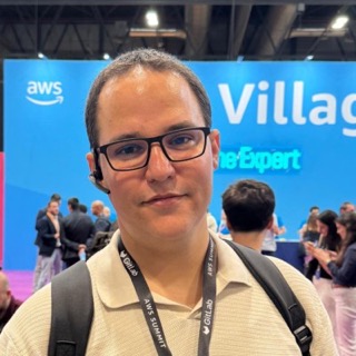 Armando Fuentes, Fundador y arquitecto cloud en SysCu